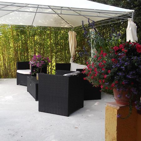 Les 3 Saisons Bed & Breakfast Cucuron Ngoại thất bức ảnh