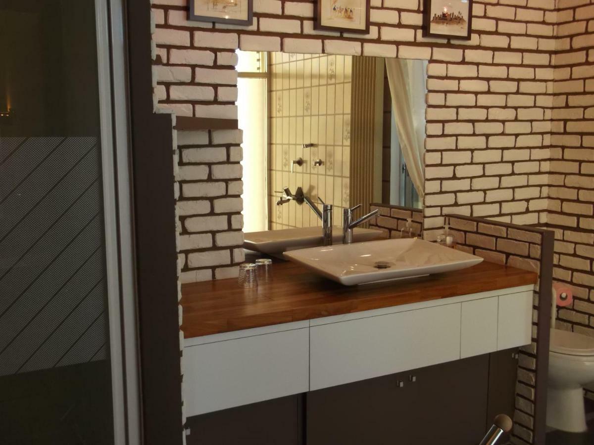 Les 3 Saisons Bed & Breakfast Cucuron Ngoại thất bức ảnh