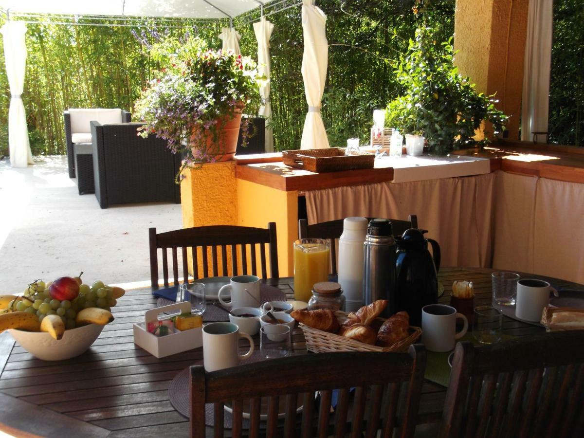 Les 3 Saisons Bed & Breakfast Cucuron Ngoại thất bức ảnh
